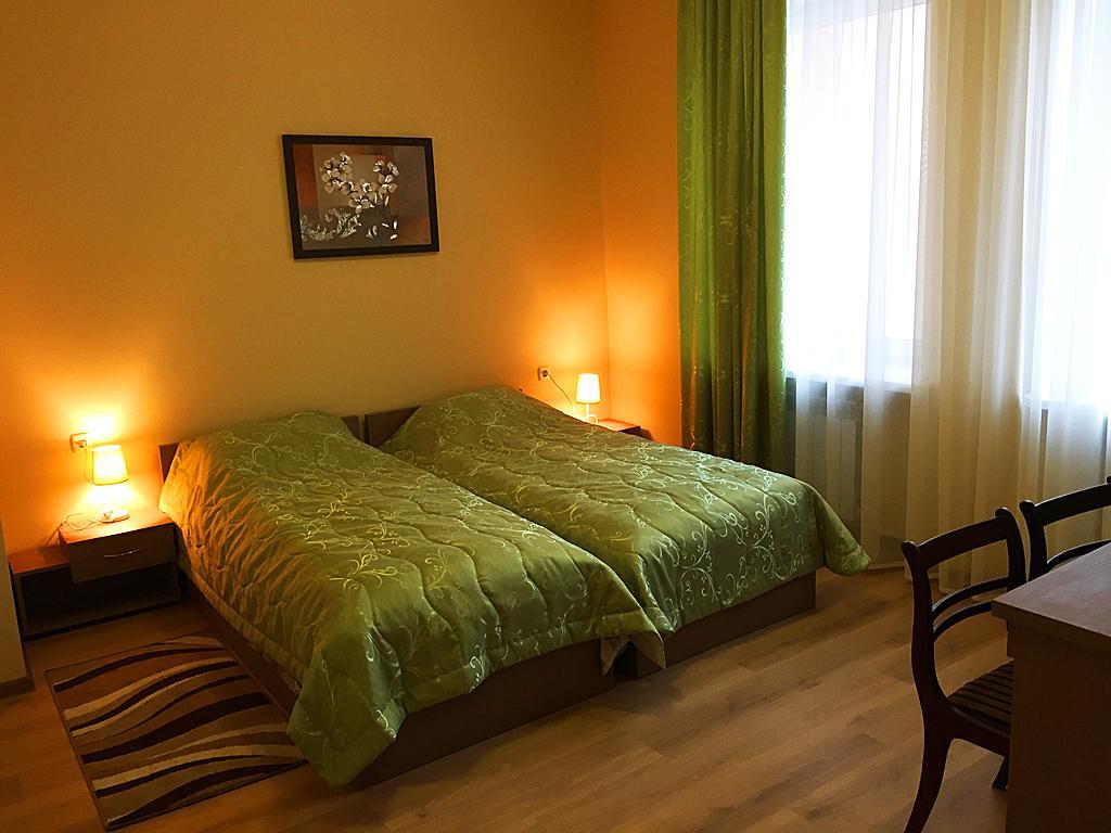 Turli Inn Maladzečna Exteriér fotografie
